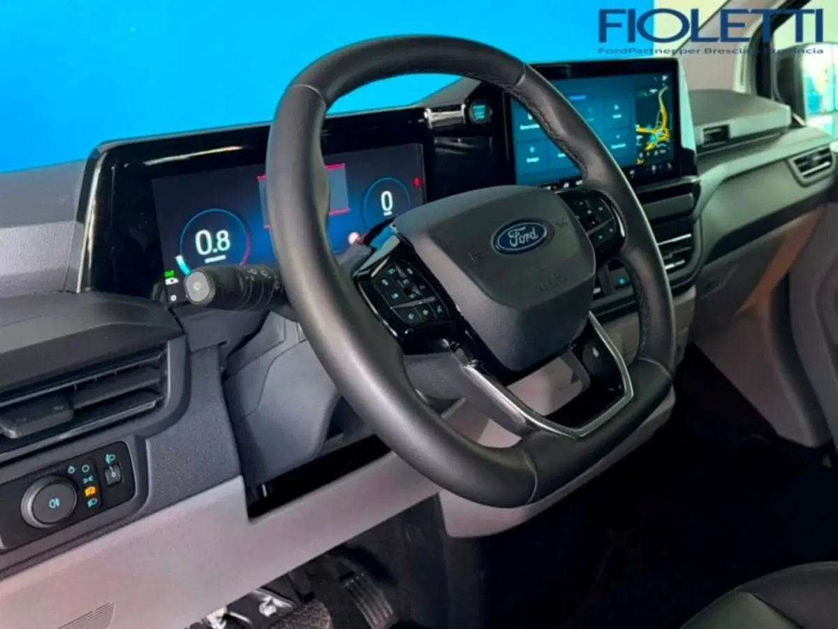 Ford Tourneo Custom usata a Brescia (15)