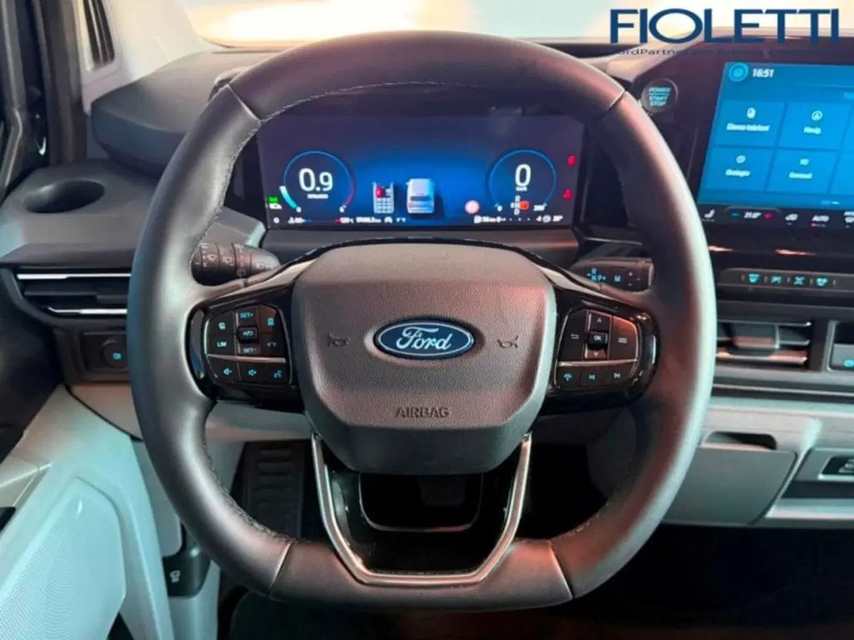 Ford Tourneo Custom usata a Brescia (7)