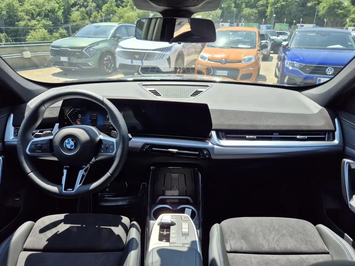 BMW X1 nuova a Genova (8)