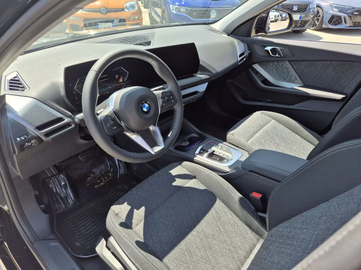 BMW Serie 1 nuova a Genova (6)