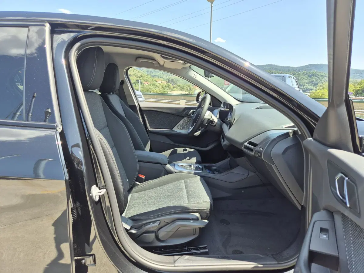 BMW Serie 1 nuova a Genova (8)