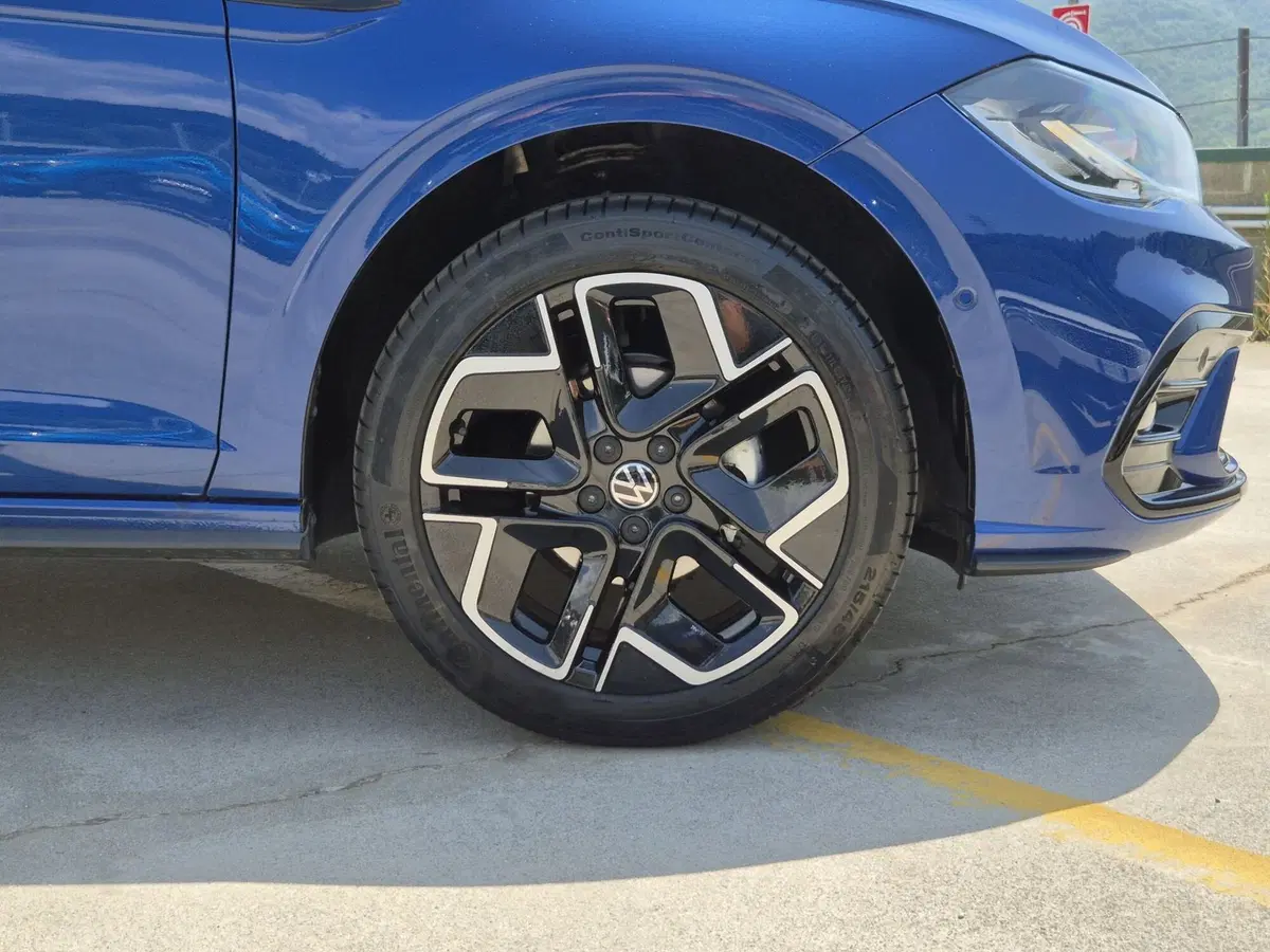 Volkswagen Polo usata  (12)