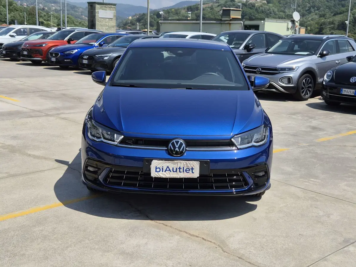 Volkswagen Polo usata  (2)