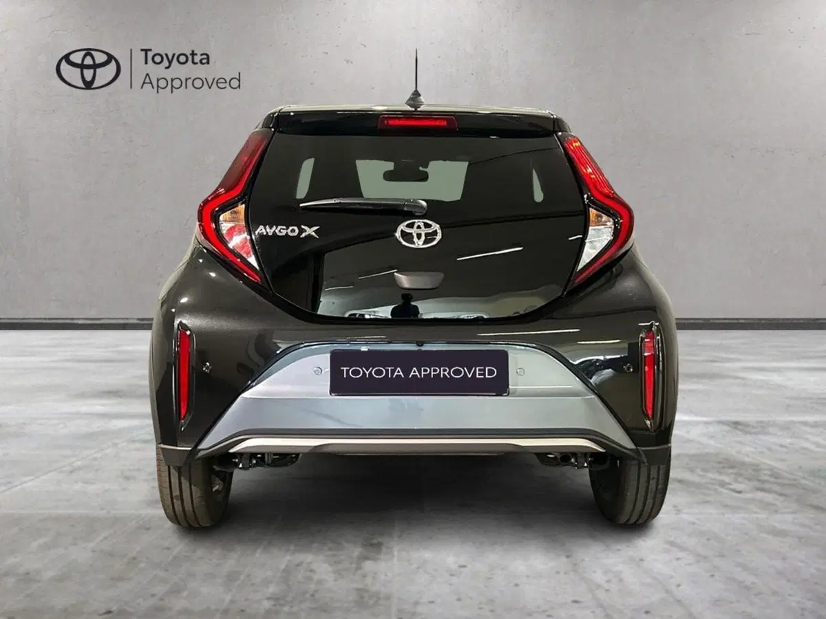 Toyota Aygo X usata a Milano (12)