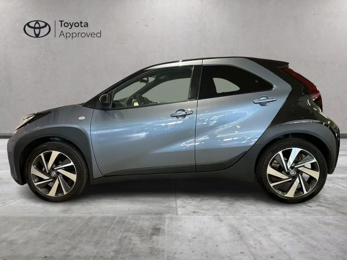 Toyota Aygo X usata a Milano (3)