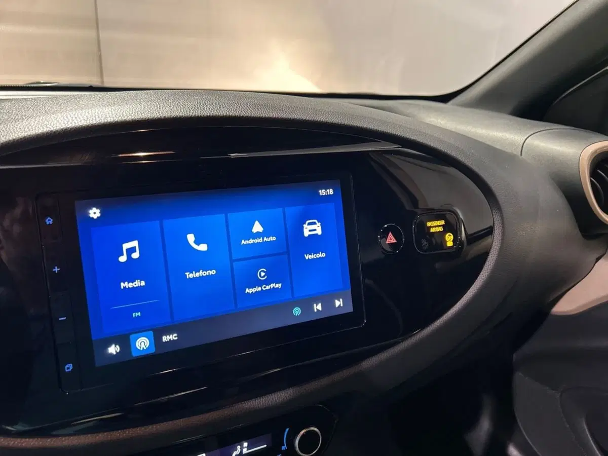 Toyota Aygo X usata a Milano (9)