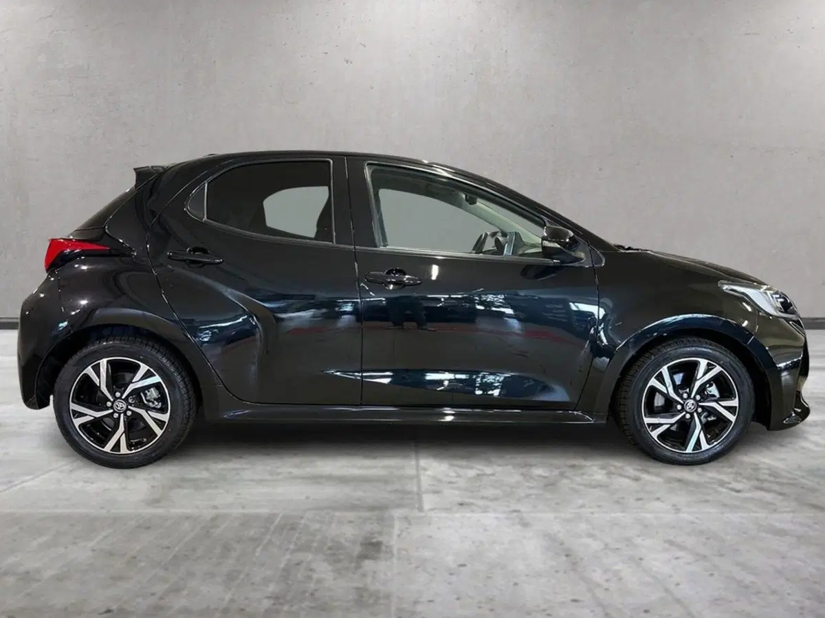 Toyota Yaris usata a Milano (4)