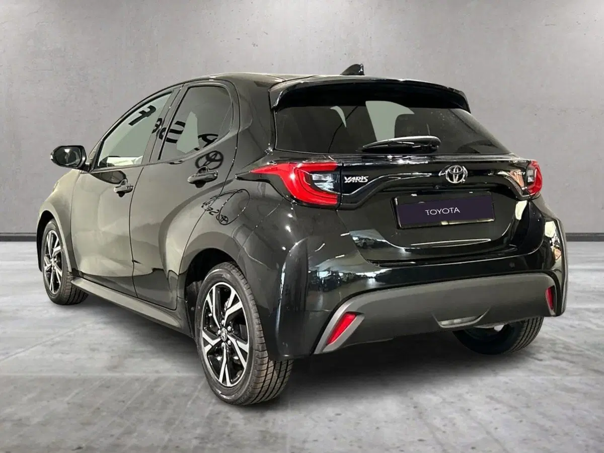 Toyota Yaris usata a Milano (5)