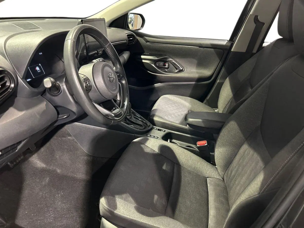 Toyota Yaris usata a Milano (7)