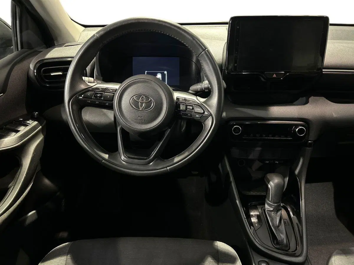 Toyota Yaris usata a Milano (8)