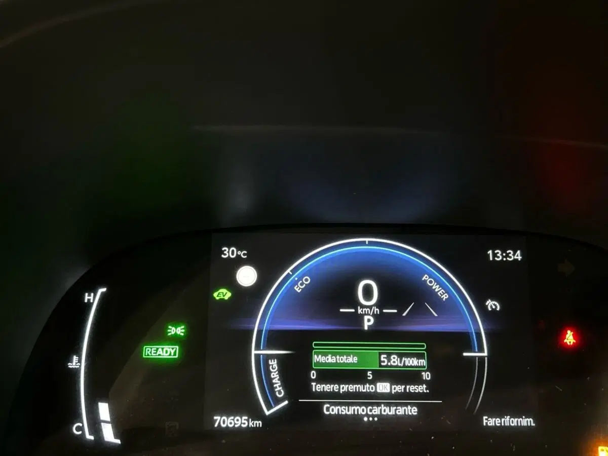 Toyota Yaris usata a Milano (9)
