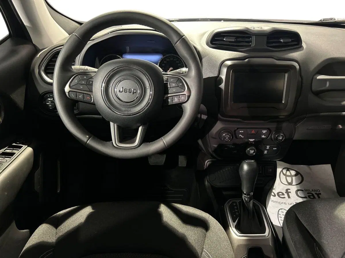 Jeep Renegade usata a Milano (8)