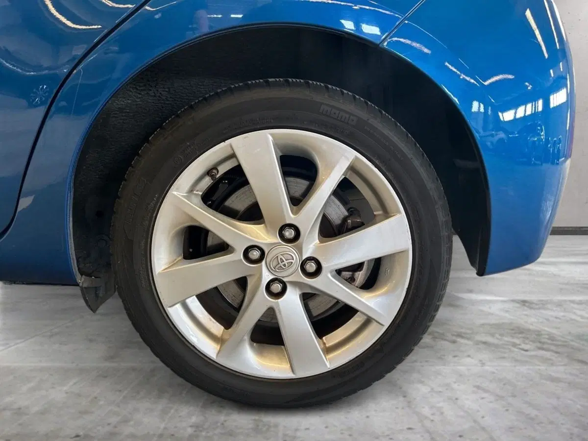 Toyota Yaris usata a Milano (13)
