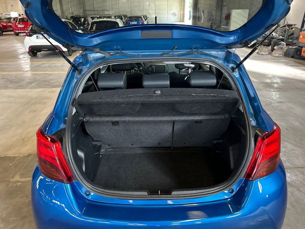 Toyota Yaris usata a Milano (7)
