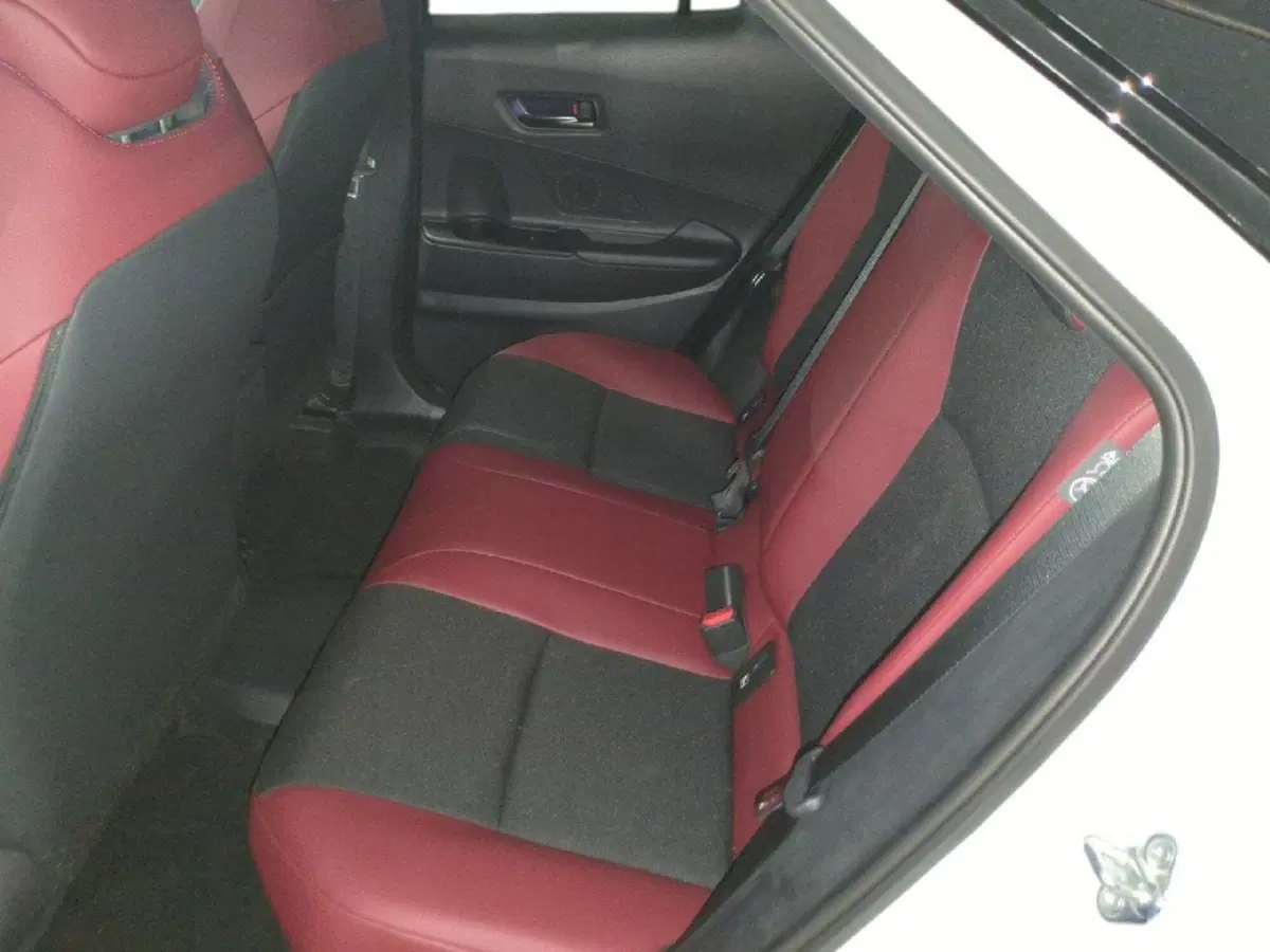 Toyota Toyota C-HR usata a Milano (10)