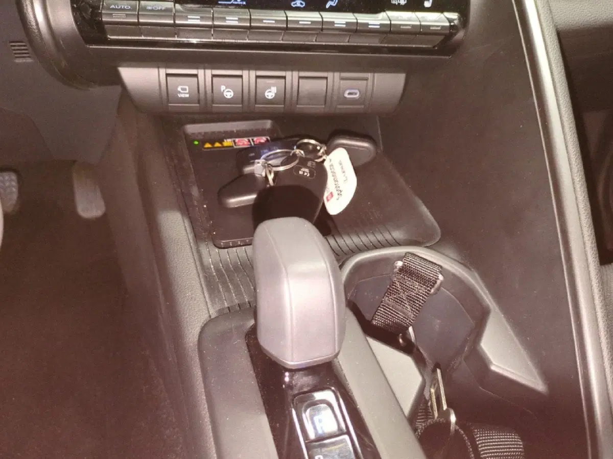 Toyota Toyota C-HR usata a Milano (16)