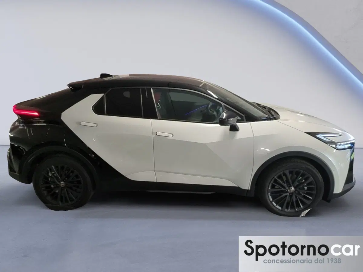 Toyota Toyota C-HR usata a Milano (2)