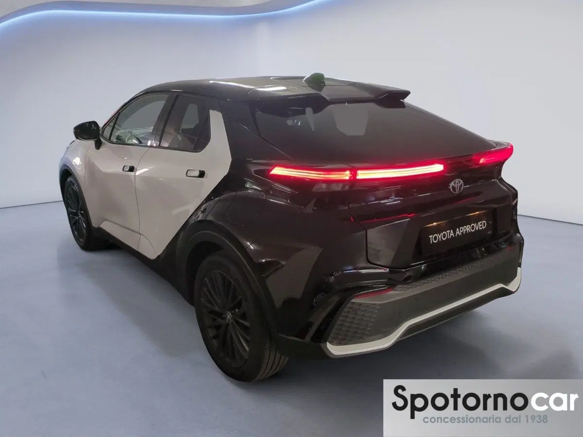 Toyota Toyota C-HR usata a Milano (3)