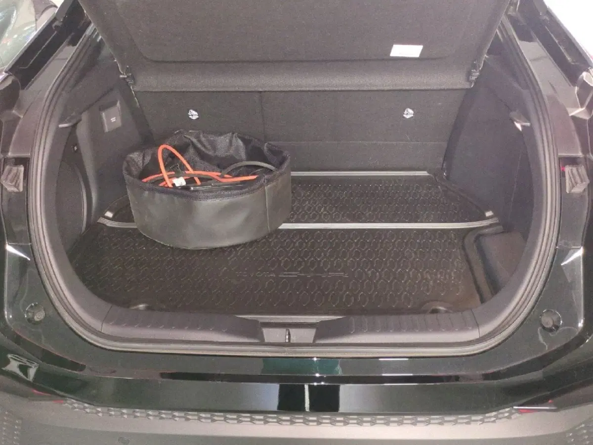 Toyota Toyota C-HR usata a Milano (9)