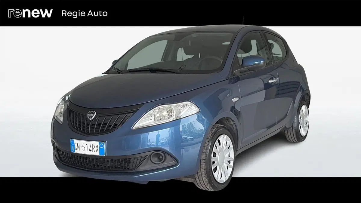 Lancia Ypsilon usata a Viterbo