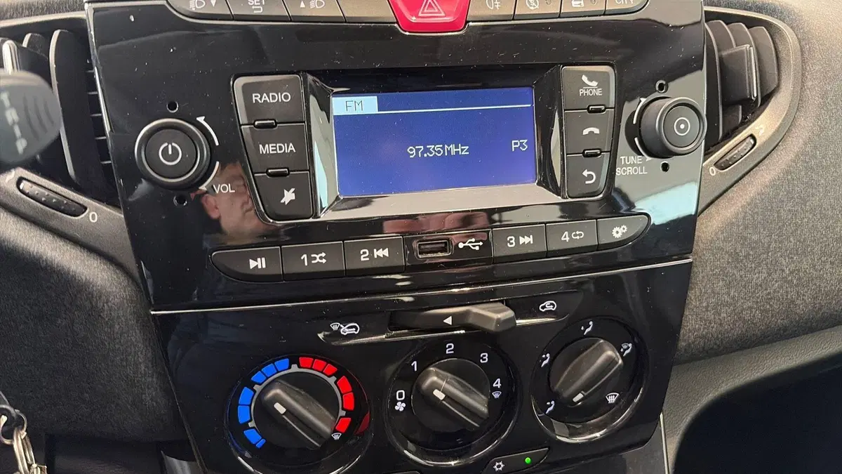 Lancia Ypsilon usata a Viterbo (11)