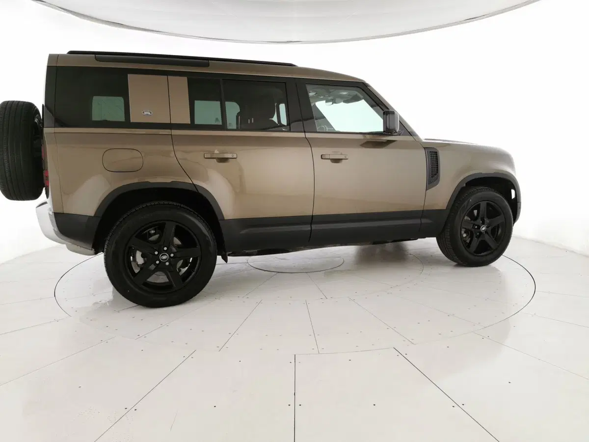 Land Rover Defender usata a Chieti (4)
