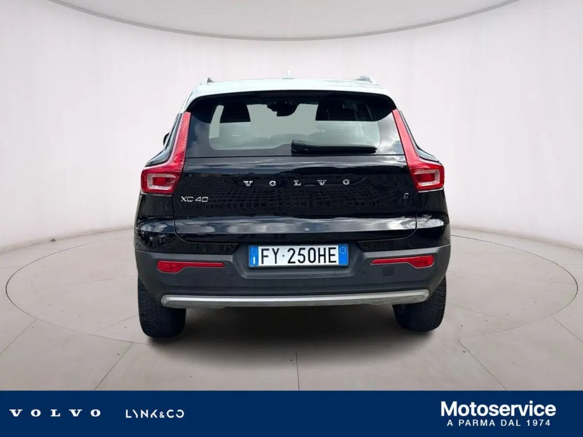 Volvo XC40 usata a Parma (10)