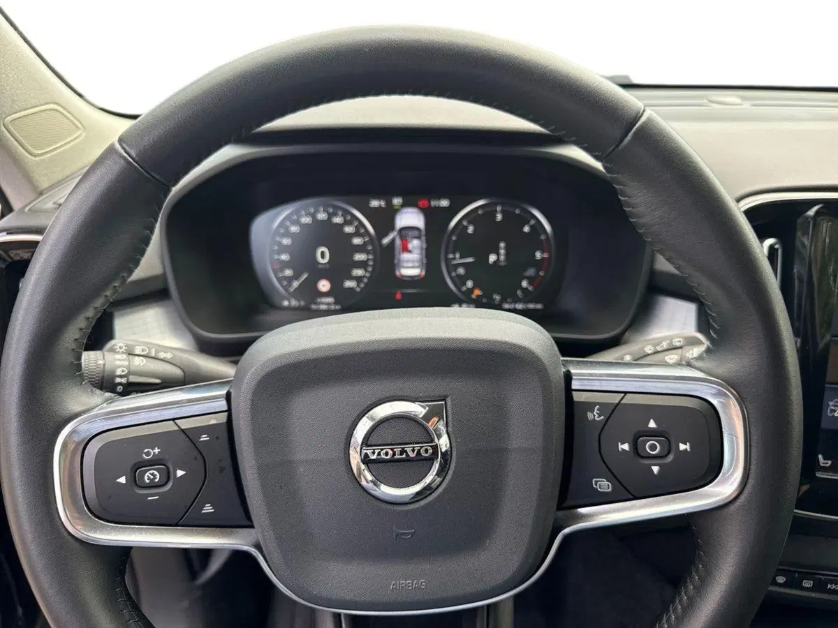 Volvo XC40 usata a Parma (12)