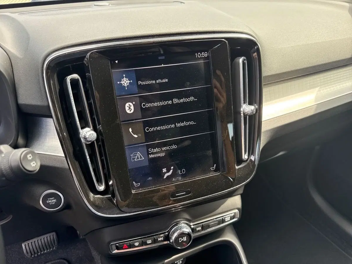 Volvo XC40 usata a Parma (13)