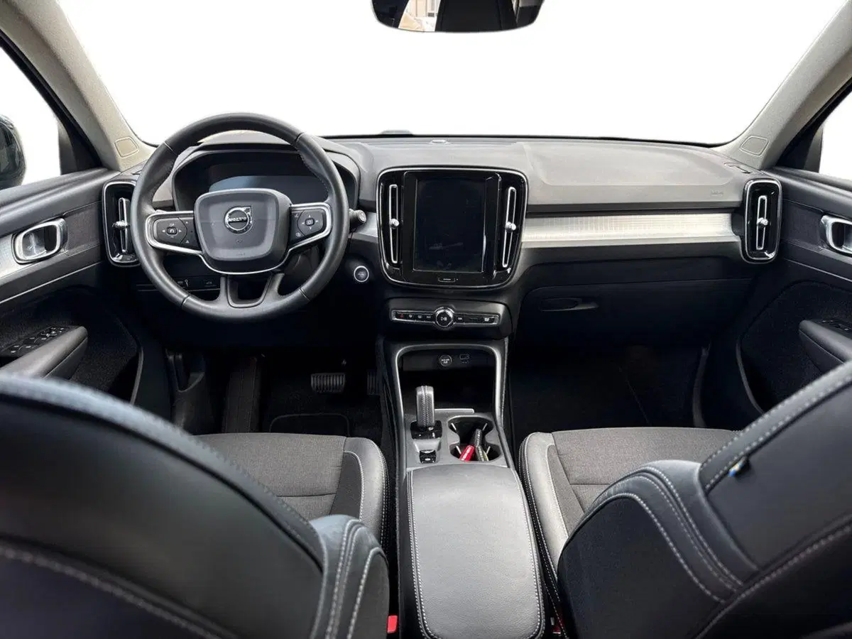 Volvo XC40 usata a Parma (6)