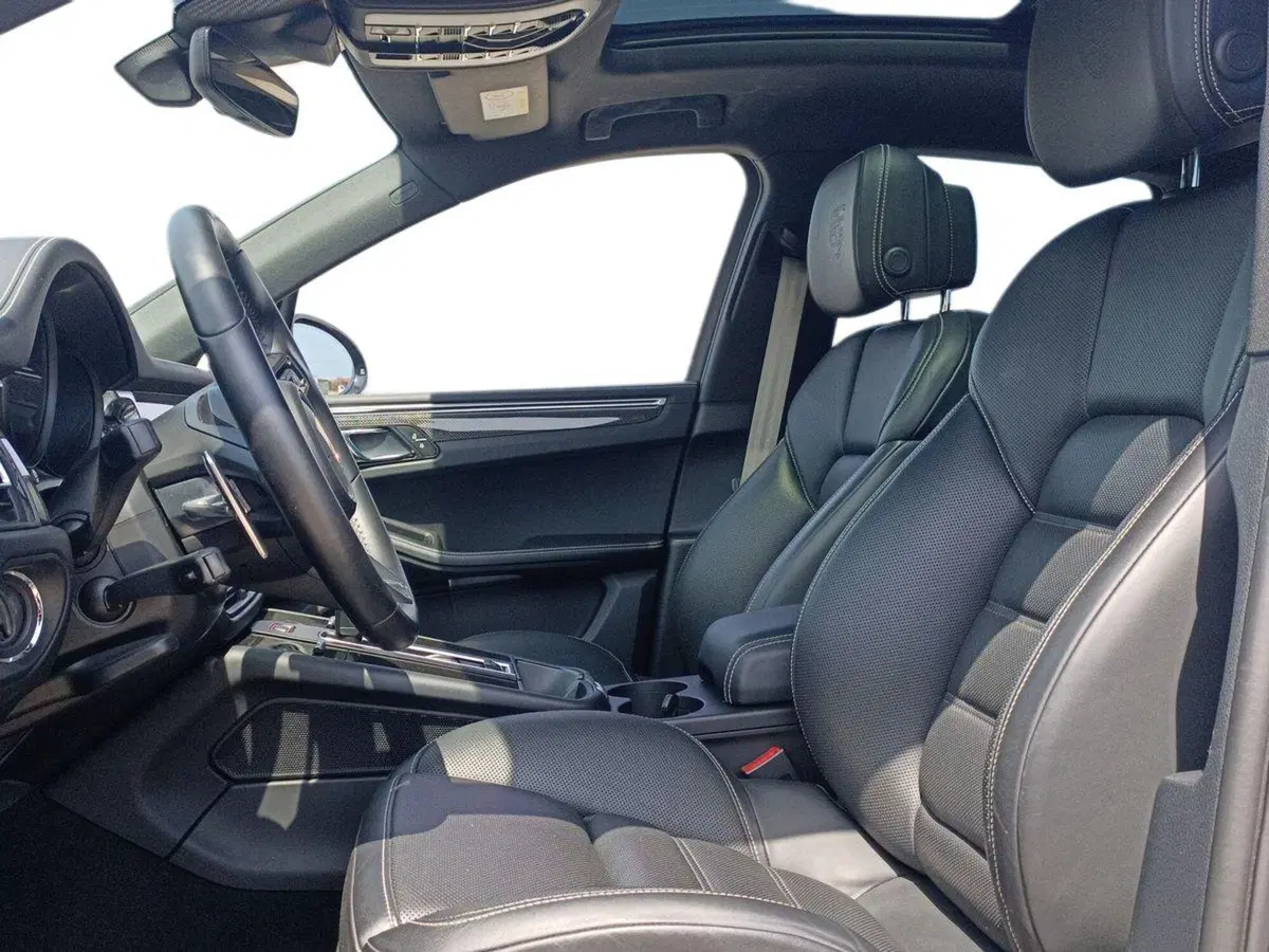 Porsche Macan usata a Bari (7)