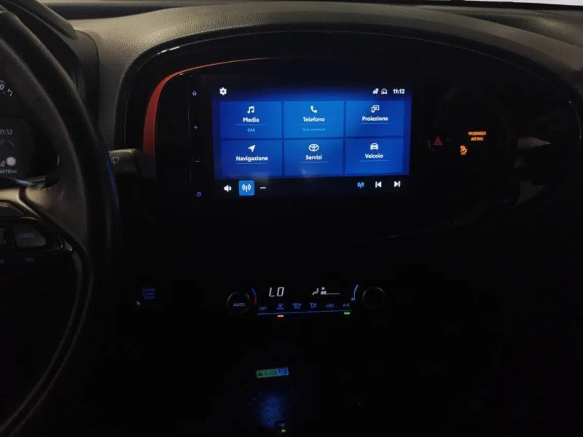 Toyota Aygo X usata a Genova (15)