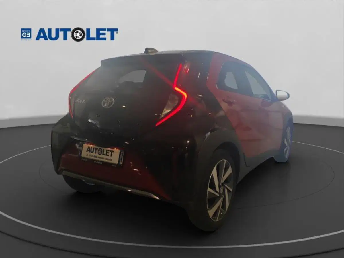 Toyota Aygo X usata a Genova (7)