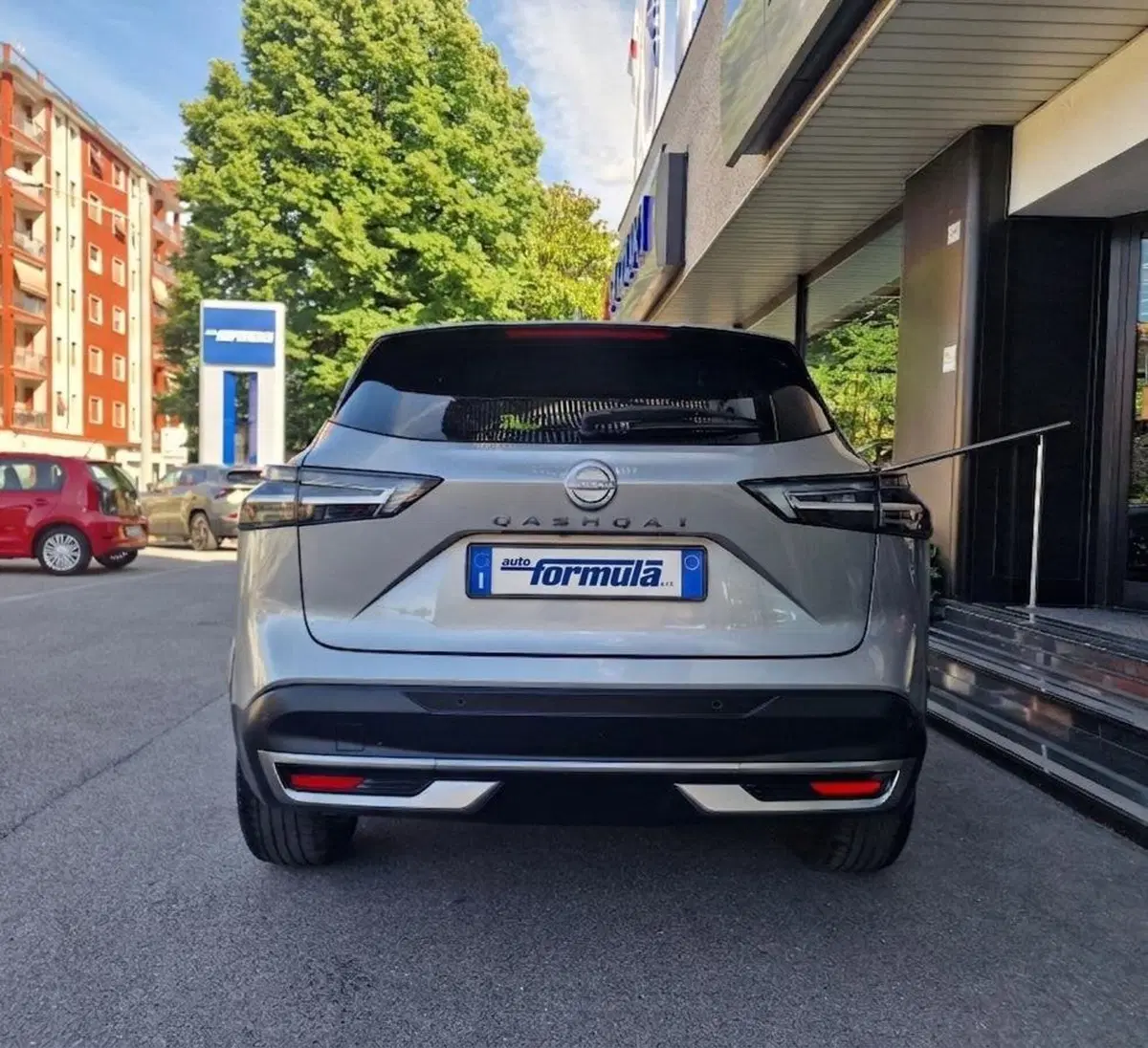 Nissan Qashqai usata a Milano (5)