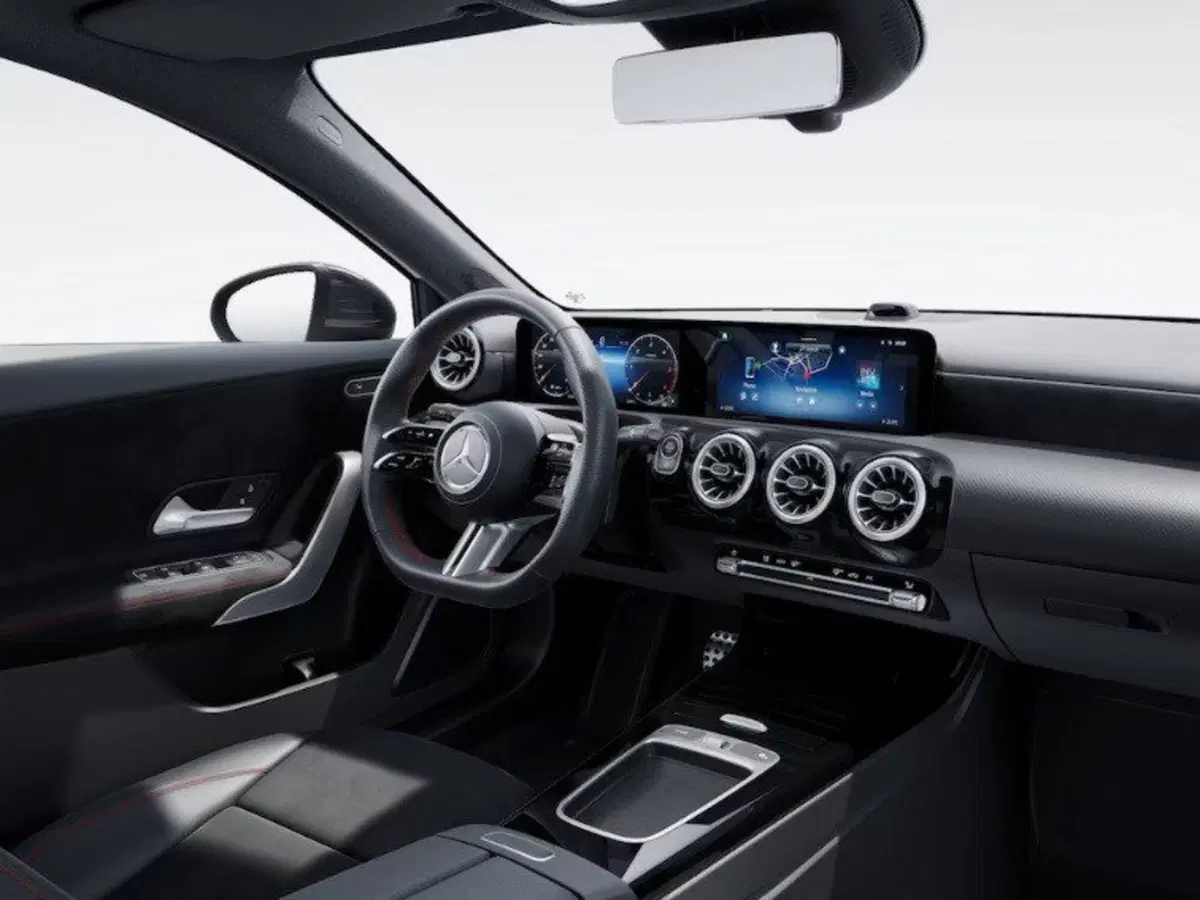 Mercedes-Benz Classe A Sedan nuova a Ancona (6)