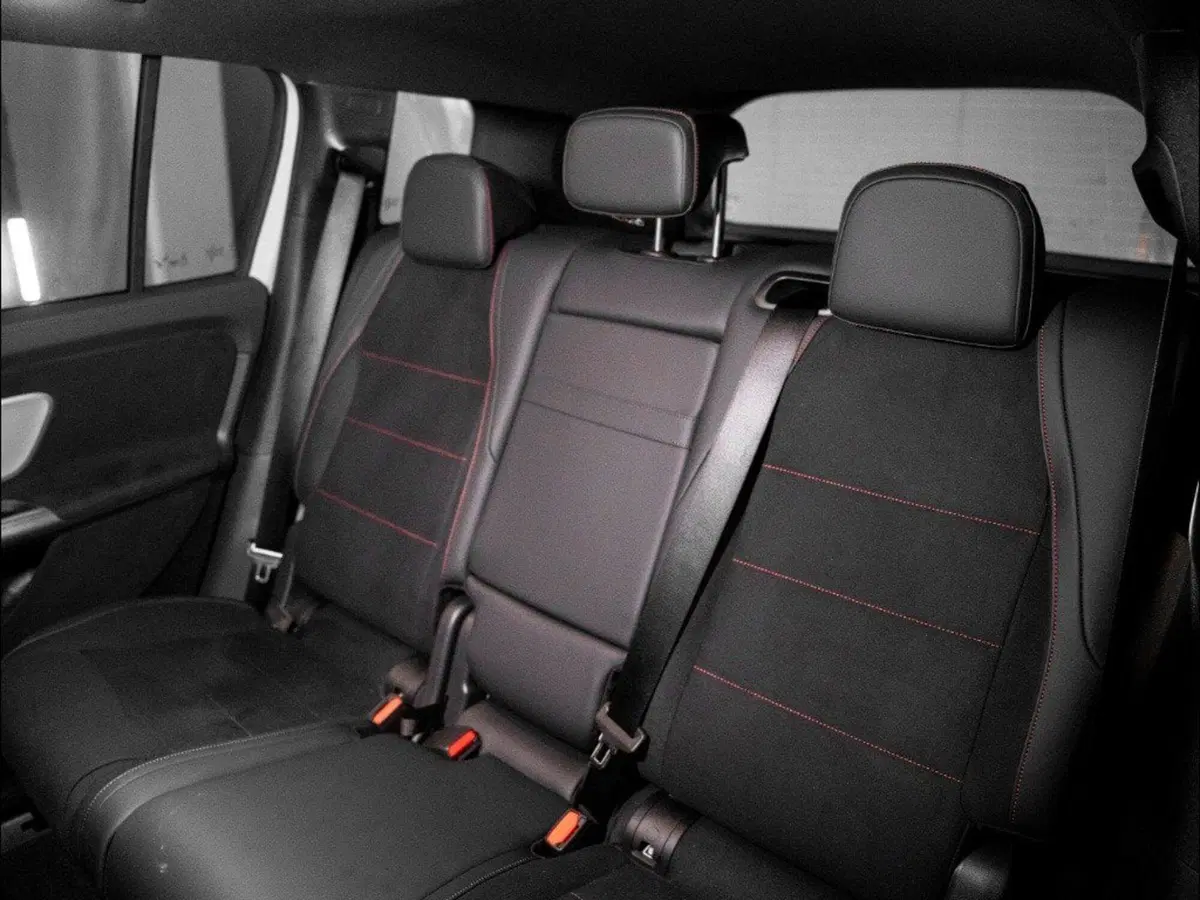 Mercedes-Benz GLB nuova a Macerata (12)