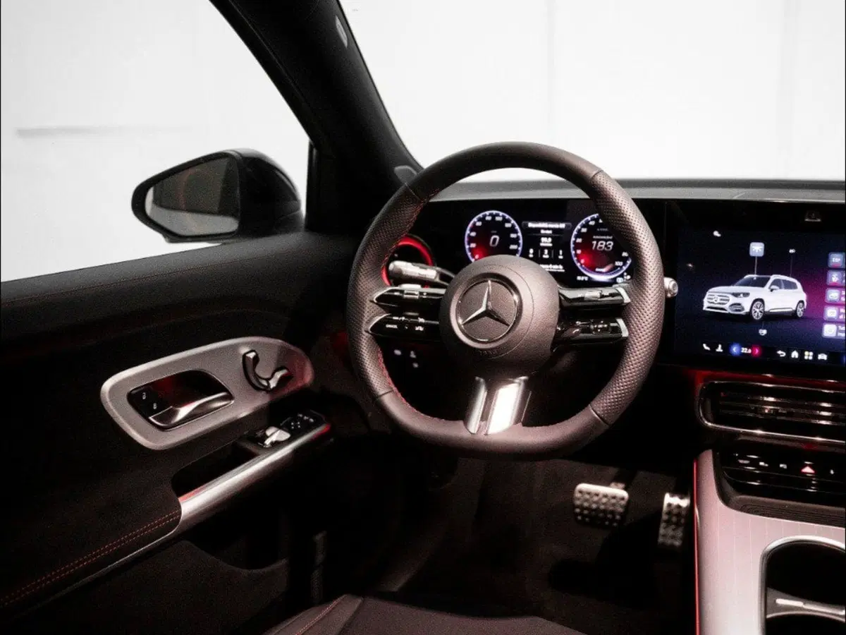 Mercedes-Benz GLB nuova a Macerata (18)