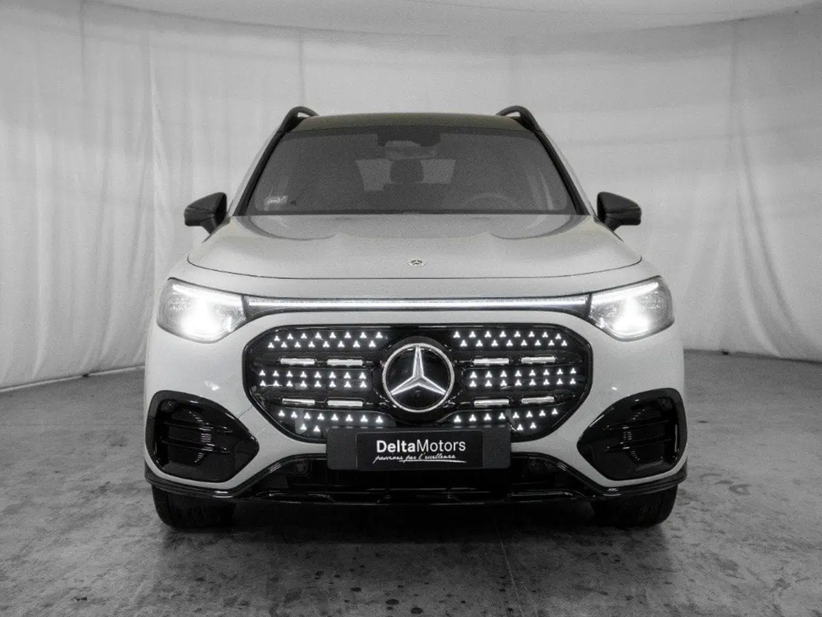 Mercedes-Benz GLB nuova a Macerata (5)
