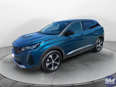 Peugeot 3008 BlueHDi 130 S&amp;S EAT8 Allure Pack del 2022 usata a Siena