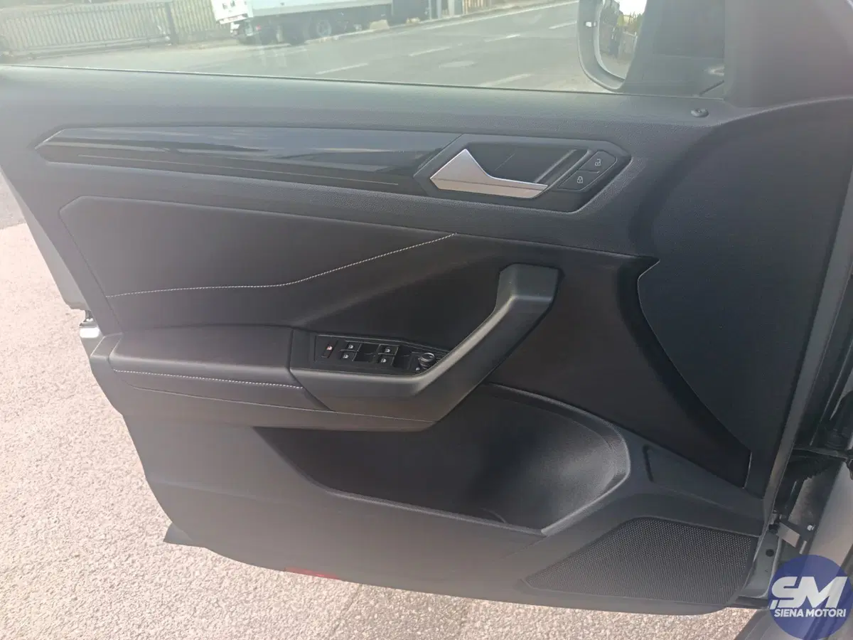 Volkswagen T-Roc usata a Siena (16)