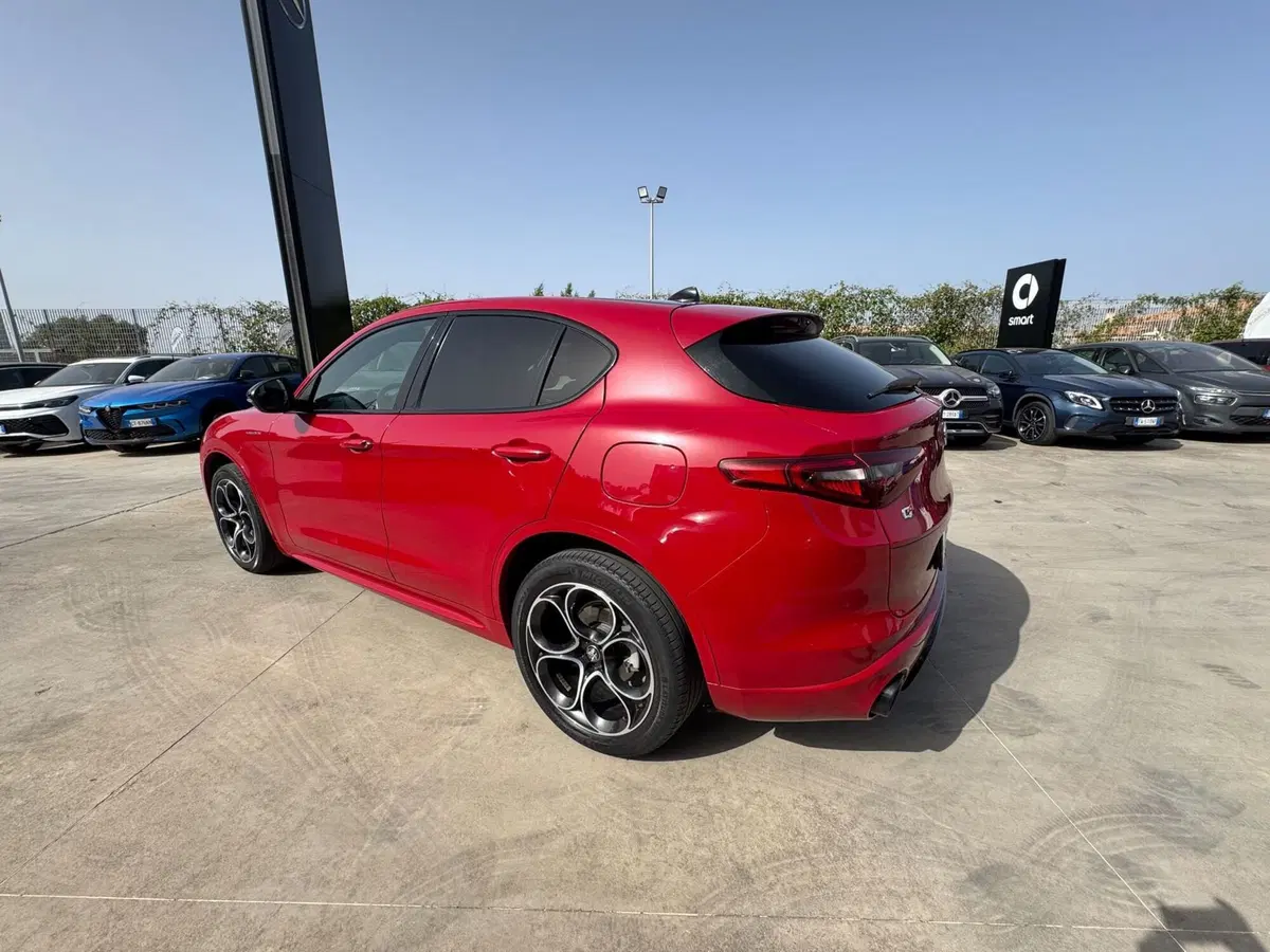 Alfa Romeo Stelvio usata a Messina (4)