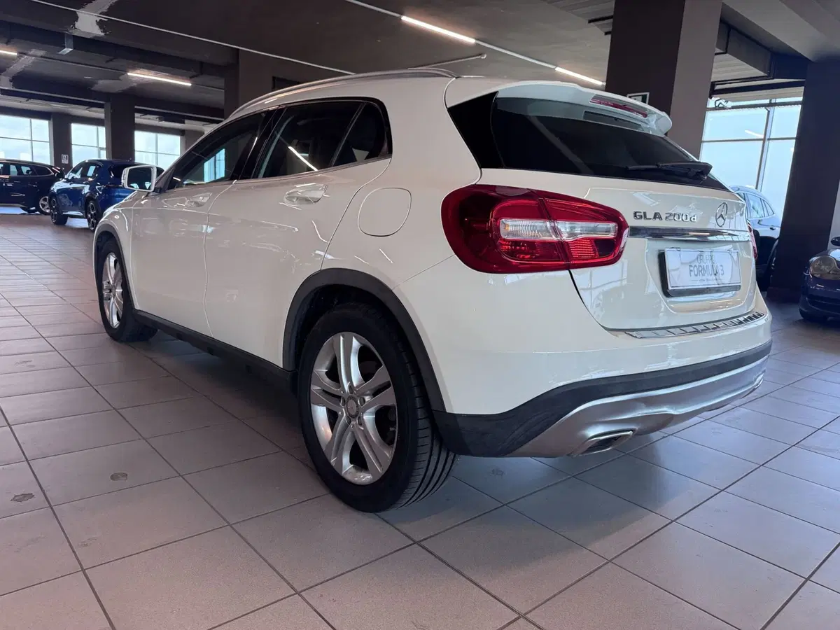 Mercedes-Benz GLA SUV usata a Messina (4)