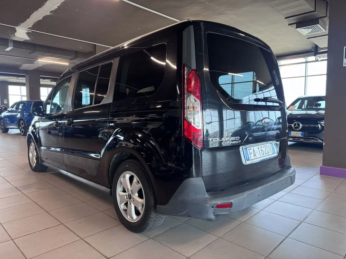 Ford Tourneo Connect usata a Messina (4)