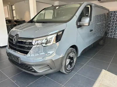Renault Trafic Furgone van T30 2.0 blue dci 150cv L2H1 eag9 nuova a Conegliano