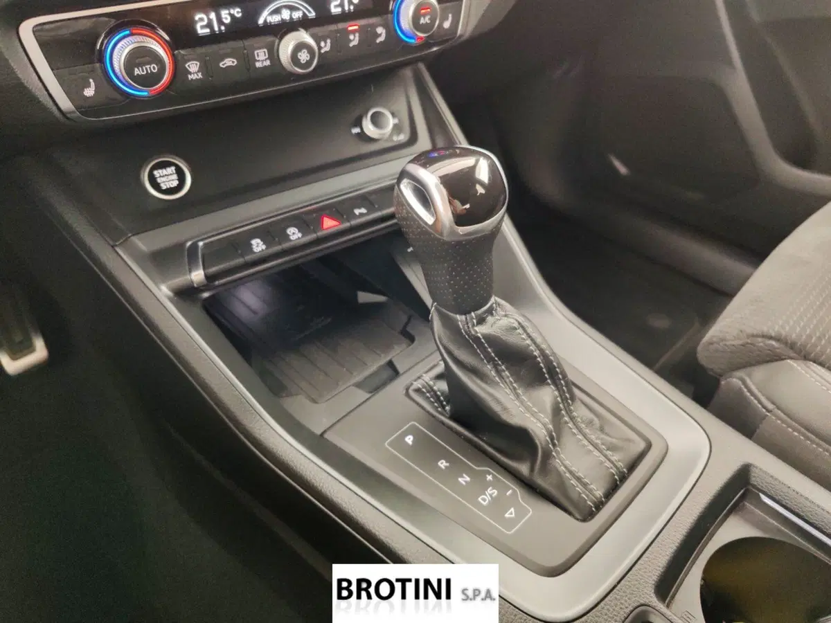 Audi Q3 Sportback usata a Massa-Carrara (11)
