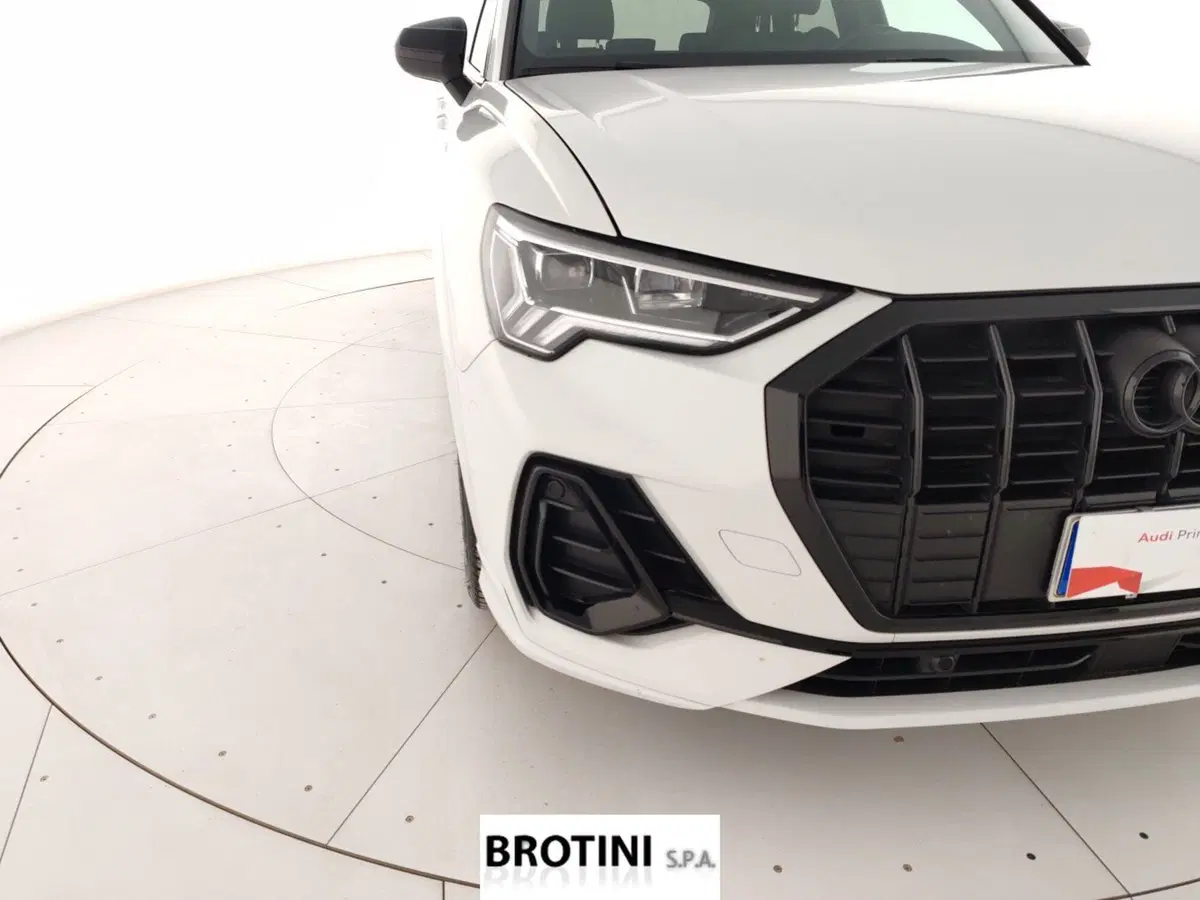 Audi Q3 Sportback usata a Massa-Carrara (5)