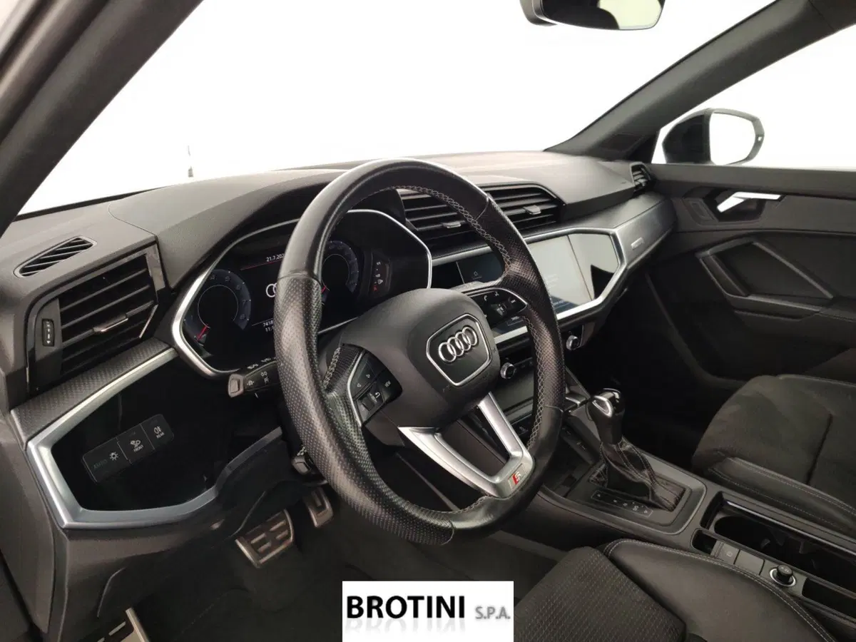Audi Q3 Sportback usata a Massa-Carrara (8)
