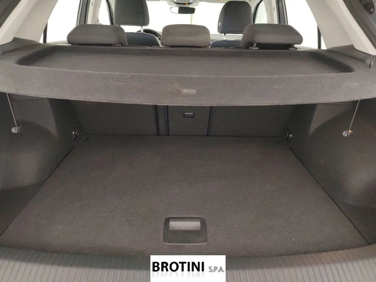 Volkswagen T-Roc usata a Massa-Carrara (15)