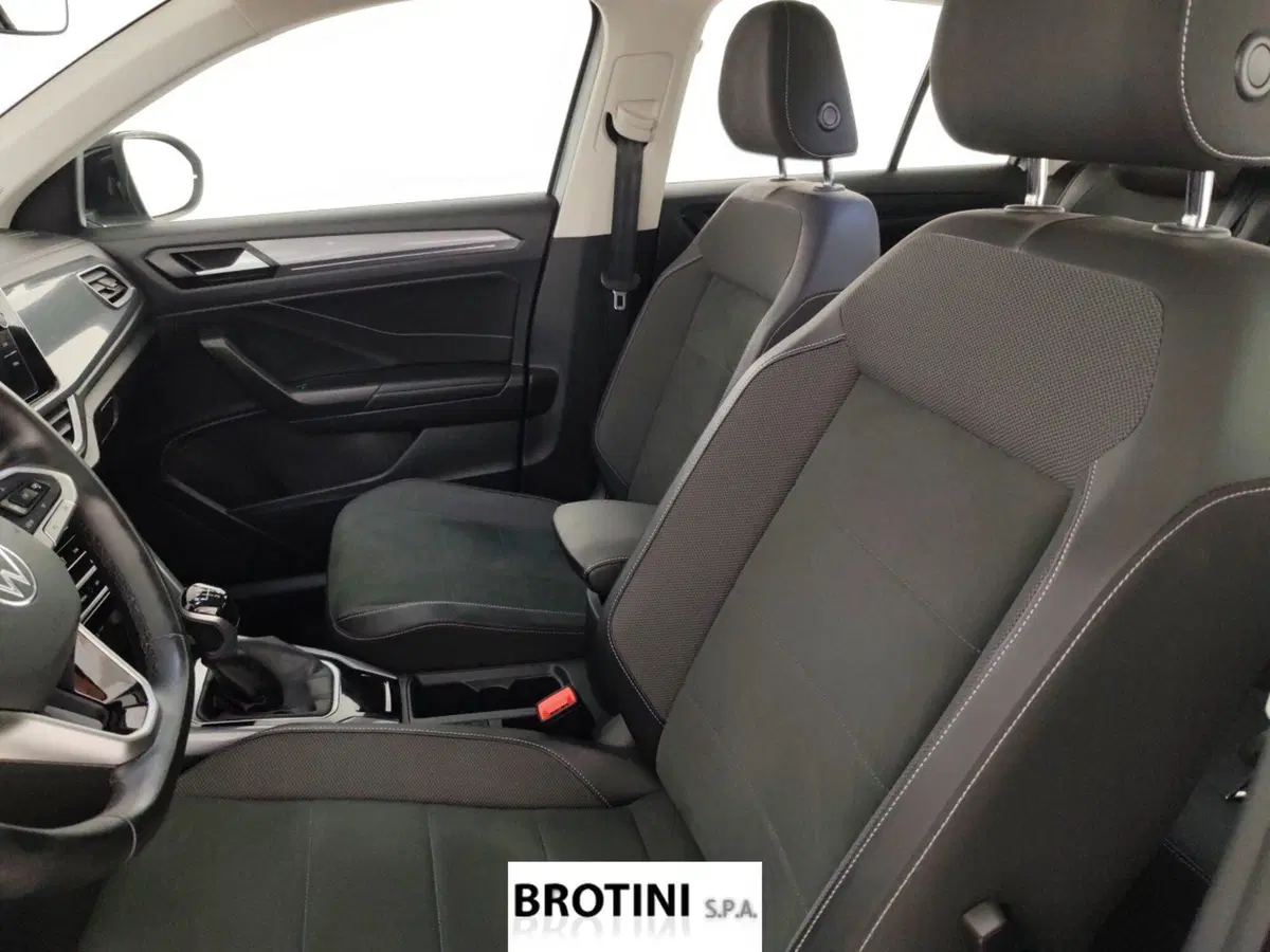 Volkswagen T-Roc usata a Massa-Carrara (9)