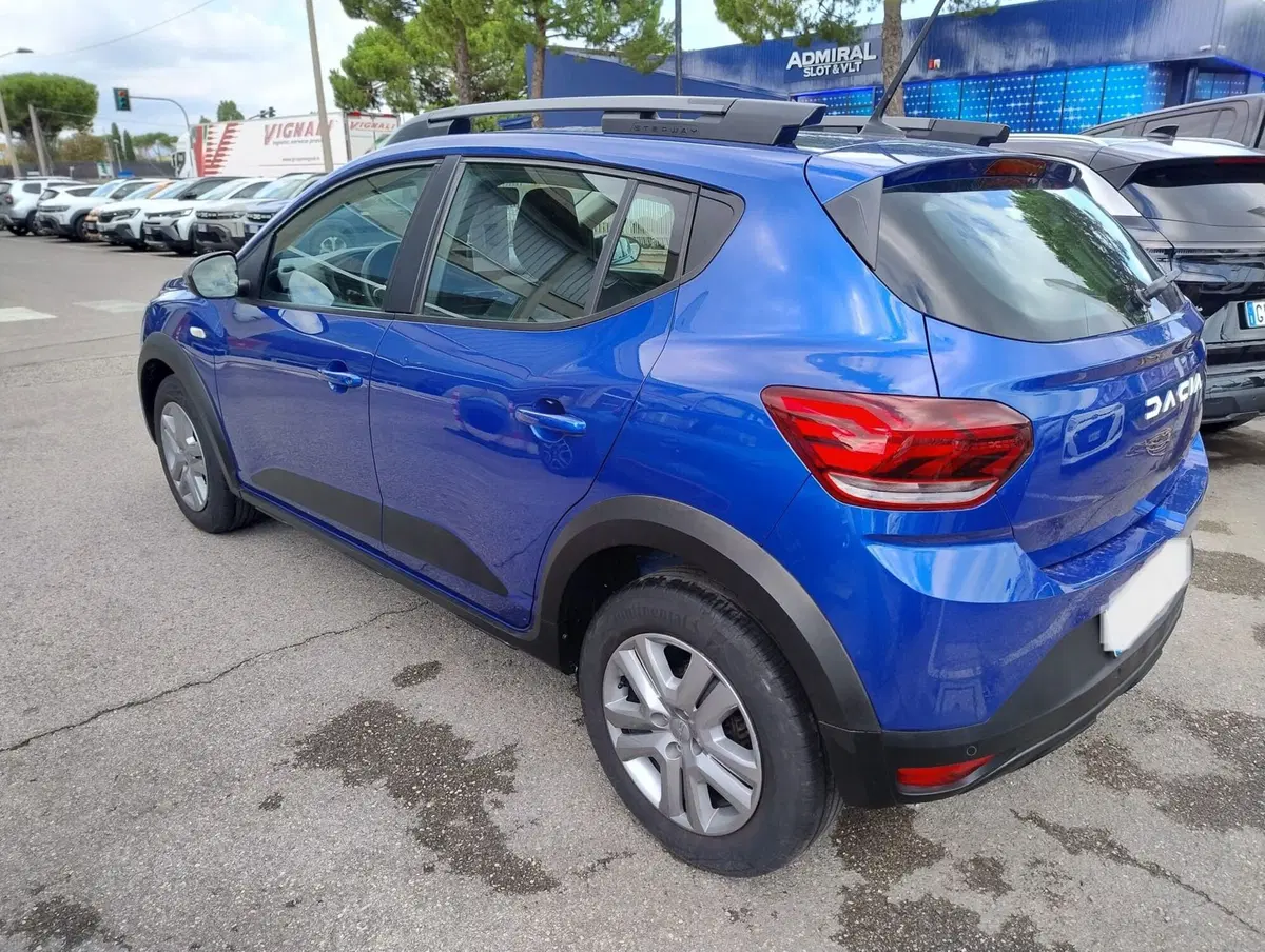 Dacia Sandero usata a Rimini (4)